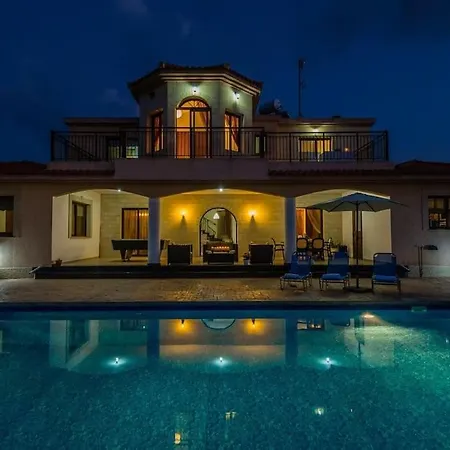 Villa Georgia Argáka