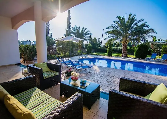 Georgia Villa Argaka